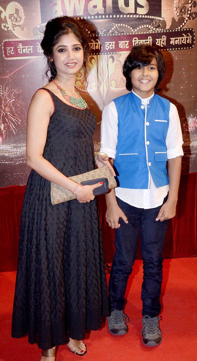 ITA अवॉर्ड्स के रेड कार्पेट पर 'सितारों' का जमावड़ा