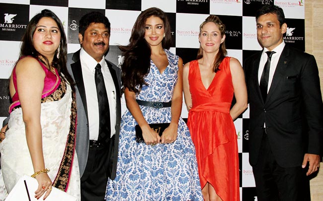 मिस यूनिवर्स की 'शान' में मुंबई में दी गई पार्टी...