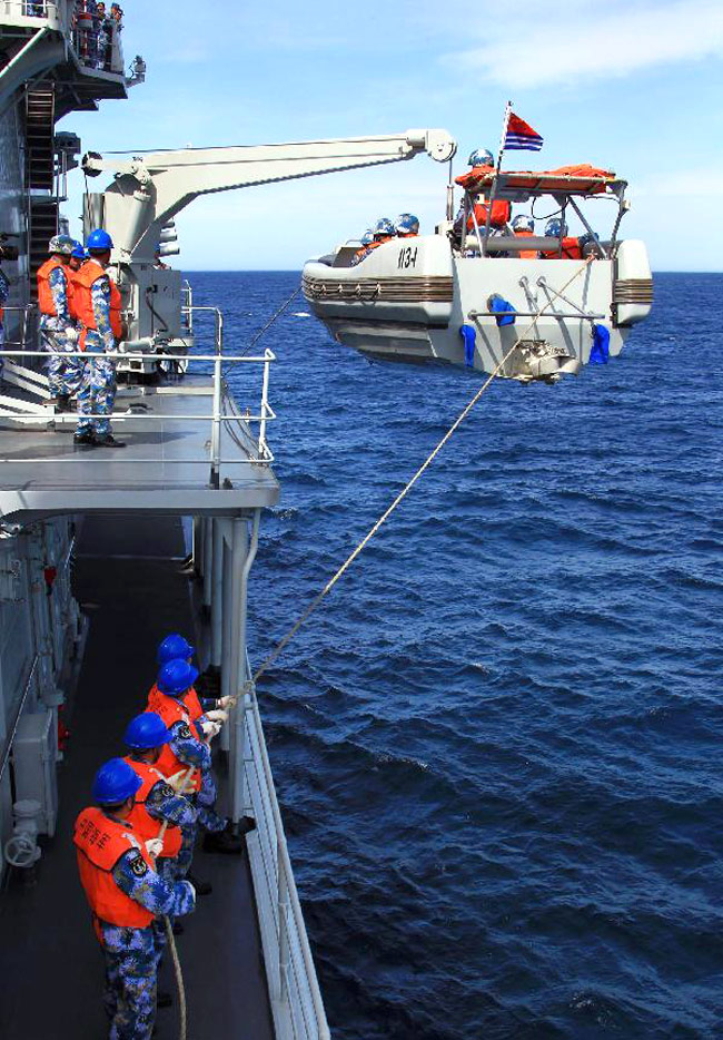 EXCLUSIVE फोटो: एक साथ समुद्र में उतरे भारत-चीन