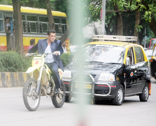 ट्रैफिक के बीच में सलमान ने की फिल्‍म की शूटिंग