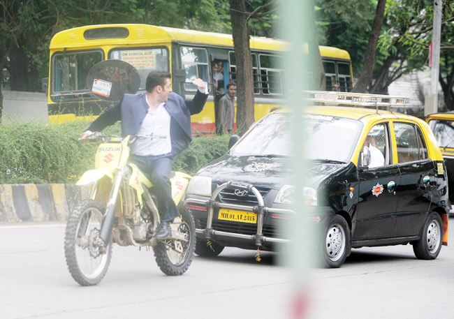 ट्रैफिक के बीच में सलमान ने की फिल्‍म की शूटिंग