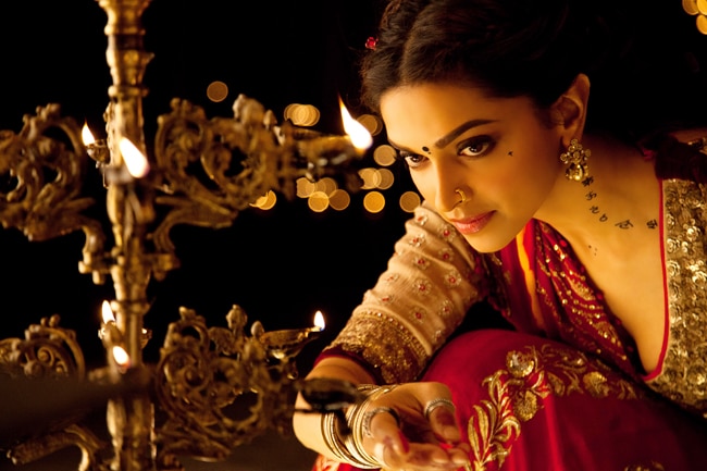 'राम-लीला' फिल्‍म का पोस्‍टर रिलीज