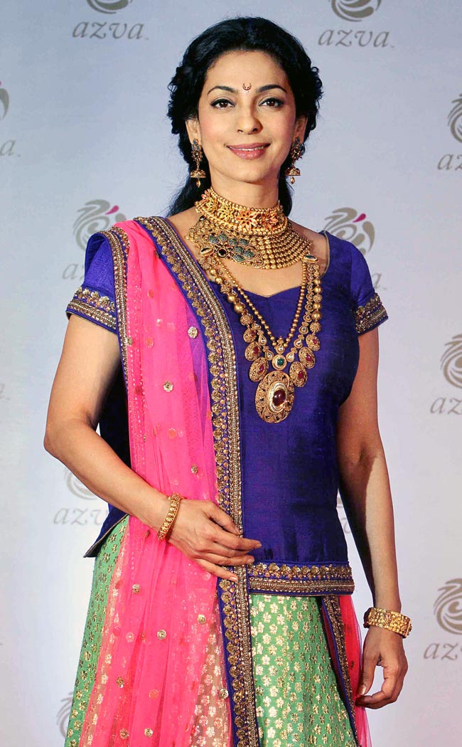 ज्वेलरी लॉन्च के मौके पर जूही चावला ने बिखेरी 'चमक'