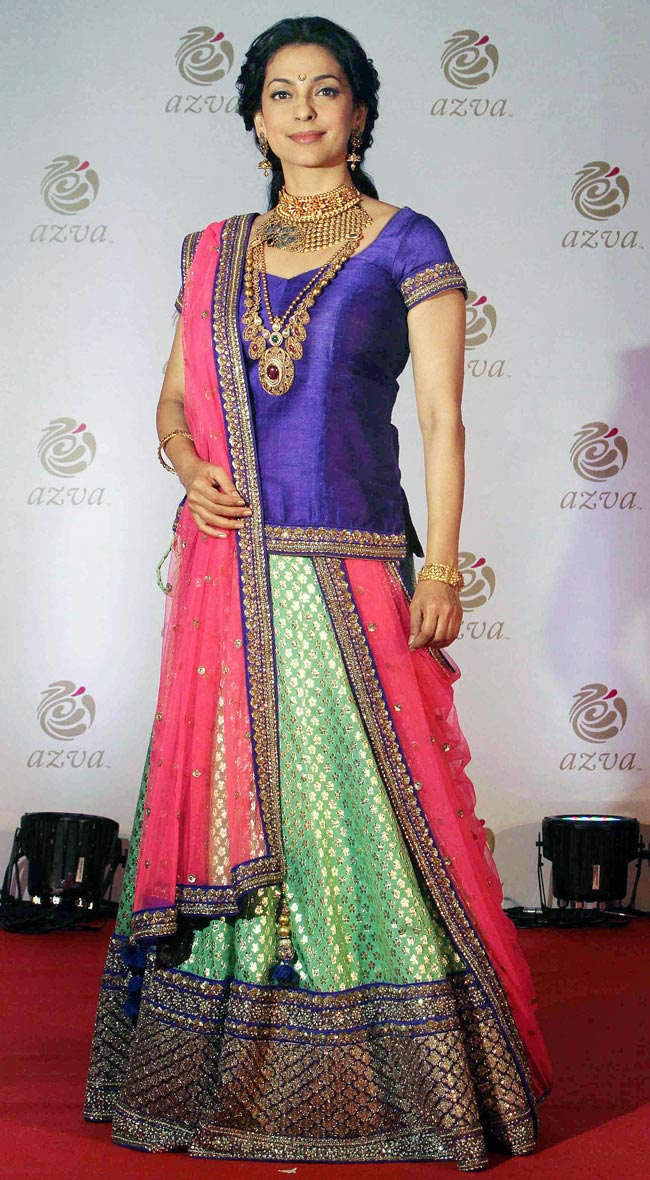 ज्वेलरी लॉन्च के मौके पर जूही चावला ने बिखेरी 'चमक'