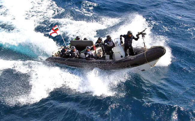 EXCLUSIVE फोटो: एक साथ समुद्र में उतरे भारत-चीन