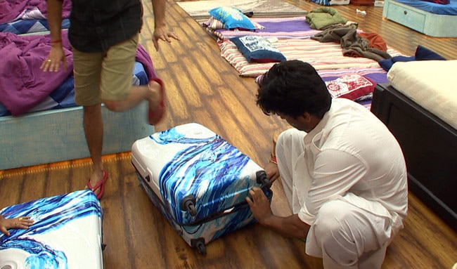 बिग बॉस: कुशाल के लिए गौहर ने भी छोड़ा घर