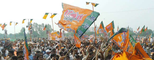 मोदी की कानपुर रैली में उमड़ा जनसैलाब