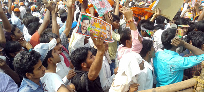 मोदी की कानपुर रैली में उमड़ा जनसैलाब