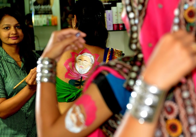 गुजरात में मोदी टैटू का जलवा