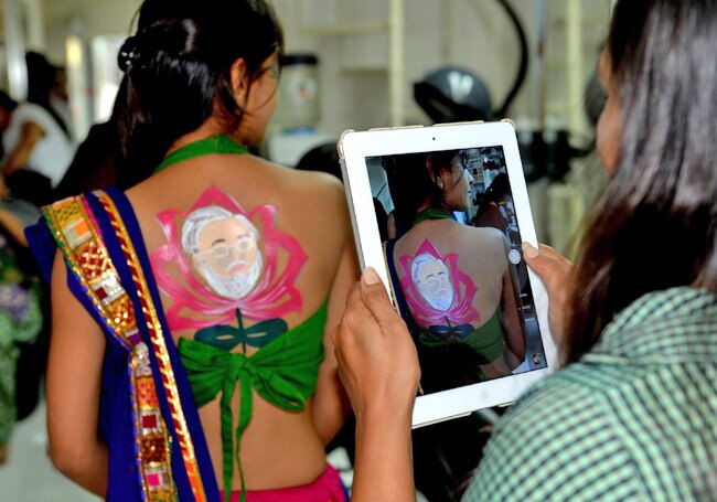 गुजरात में मोदी टैटू का जलवा