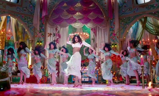 तस्वीरों में देखें प्रियंका का 'हॉट' आइटम नंबर