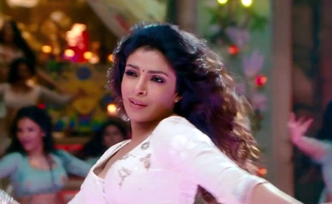 तस्वीरों में देखें प्रियंका का 'हॉट' आइटम नंबर