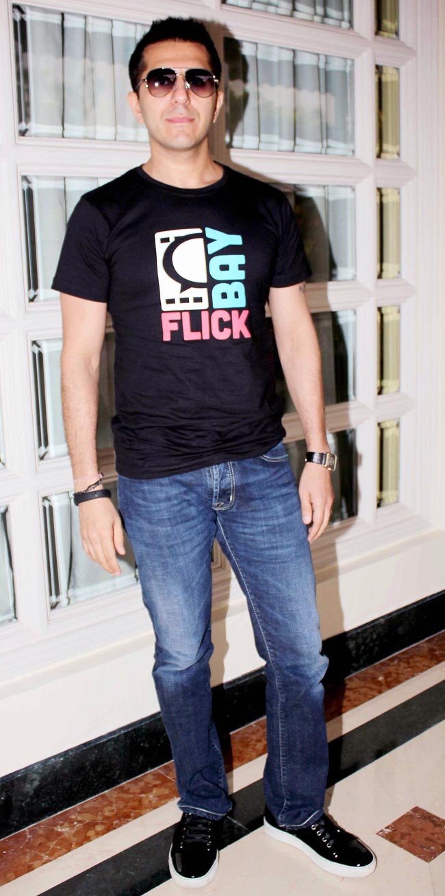 फरहान और रितेश ने लॉन्च की 'Flick Bay' वेबसाइट