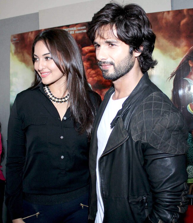 ...और फिर जमकर झूमे सोनाक्षी, शाहिद और प्रभुदेवा