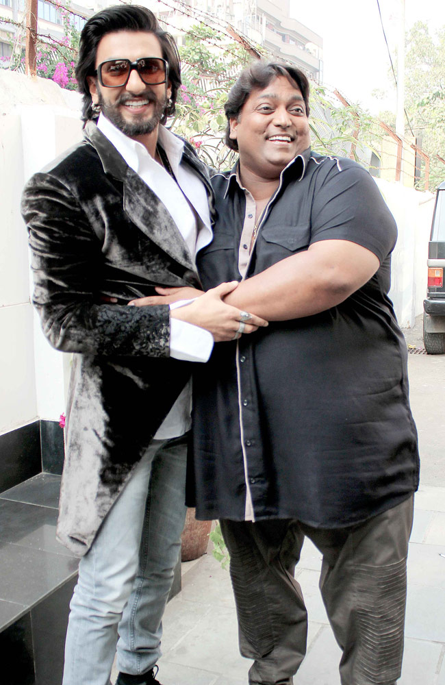 रणवीर सिंह अकेले कर रहे हैं 'राम लीला' का प्रमोशन