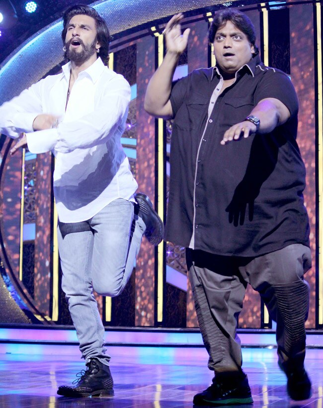 रणवीर सिंह अकेले कर रहे हैं 'राम लीला' का प्रमोशन