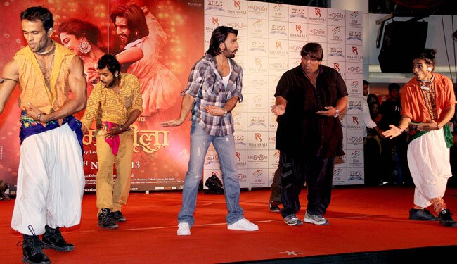 राम-लीला के प्रमोशन में रणवीर-दीपिका के रंग | बिना मेकअप हसीनाएं