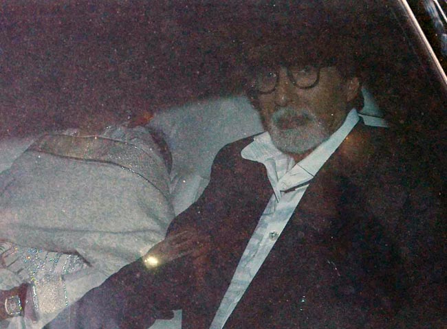 सितारों से रोशन हुई सचिन तेंदुलकर की पार्टी