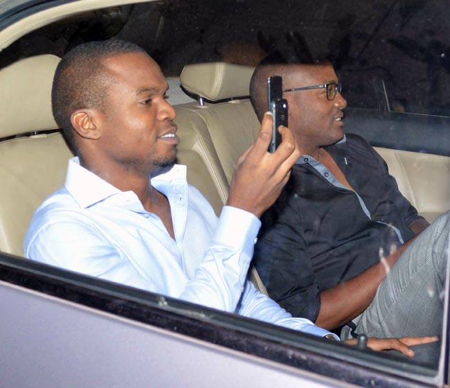 सितारों से रोशन हुई सचिन तेंदुलकर की पार्टी