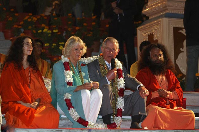 प्रिंस चार्ल्स ने ऋषिकेश में की गंगा आरती