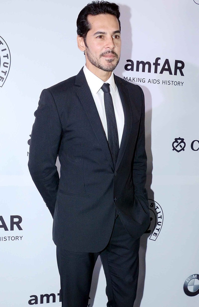 एड्स रिसर्च प्रोग्राम के लिए फंड रेजिंग कार्यक्रम में पहुंचे सितारे