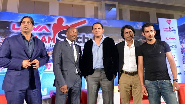 सचिन को सारे दिग्गजों का सलाम | सचिन के शतकों की कहानी