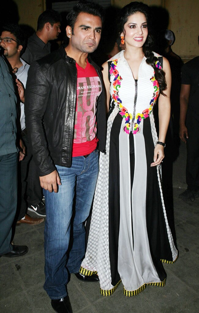 जैकपॉट के म्यूजिक लॉन्च पर छायी रहीं सनी लियोन