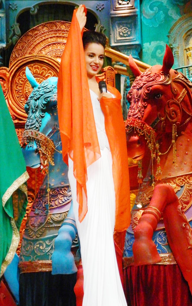 'कॉमेडी सर्कस' के सेट पर में पहुंचीं कंगना