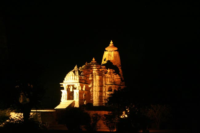 खजुराहो मंदिर का भव्‍य 'लाइट एंड साउंड शो'