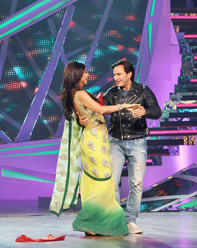 नच बलिए के सेट में करीना-शिल्‍पा के ठुमके