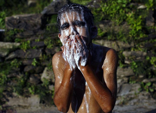 इस परिवार के चेहरे पर हैं सिर से ज्‍यादा बाल