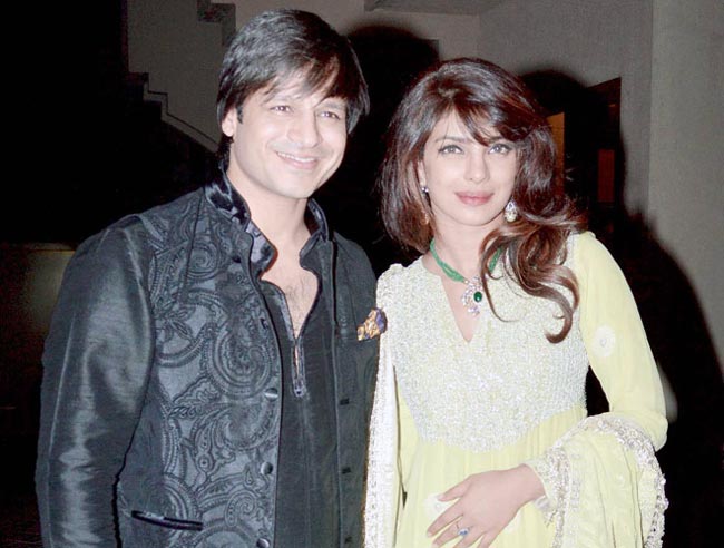 देखिए सेलिब्रिटी ने कैसे मनाया रोशनी का पर्व