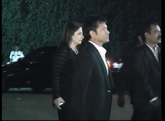 सितारों से रोशन हुई सचिन तेंदुलकर की पार्टी