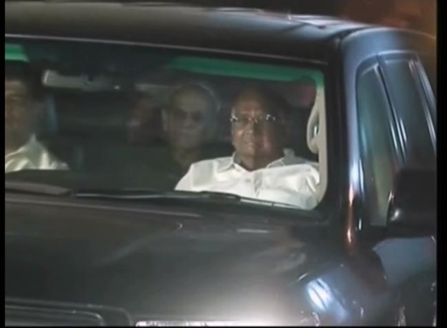 सितारों से रोशन हुई सचिन तेंदुलकर की पार्टी