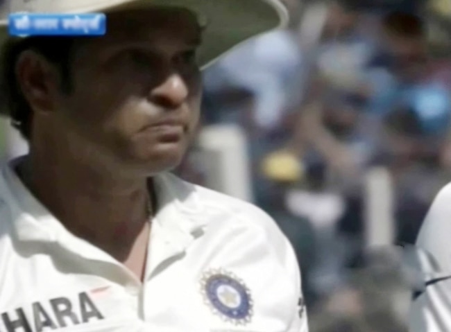 आखों में आंसू लेकर और देकर क्रिकेट से विदा हुए सचिन