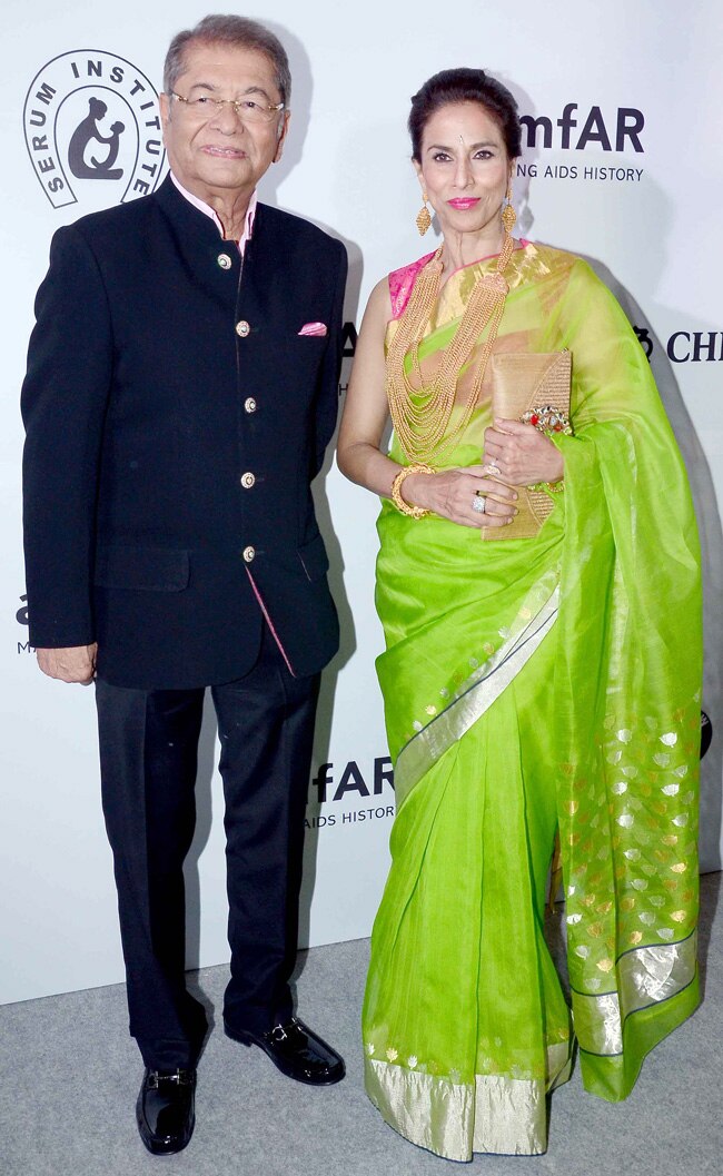 एड्स रिसर्च प्रोग्राम के लिए फंड रेजिंग कार्यक्रम में पहुंचे सितारे