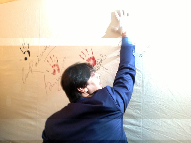 सचिन को सारे दिग्गजों का सलाम | सचिन के शतकों की कहानी