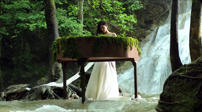 'जैकपॉट' में सनी लियोन का 'सुपर-हॉट' अवतार | स्पेशल सनी