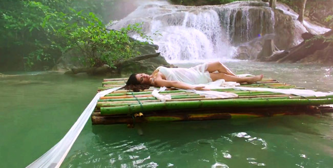 'जैकपॉट' में सनी लियोन का 'सुपर-हॉट' अवतार | स्पेशल सनी