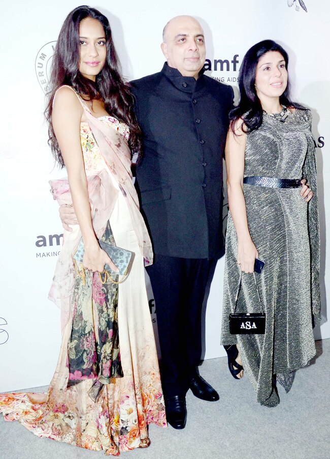 एड्स रिसर्च प्रोग्राम के लिए फंड रेजिंग कार्यक्रम में पहुंचे सितारे