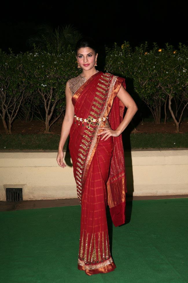 विशेष भट्ट की शादी की रिसेप्शन पर पहुंचे बॉलीवुड सितारें