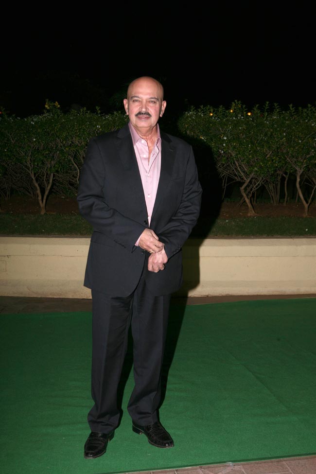 विशेष भट्ट की शादी की रिसेप्शन पर पहुंचे बॉलीवुड सितारें