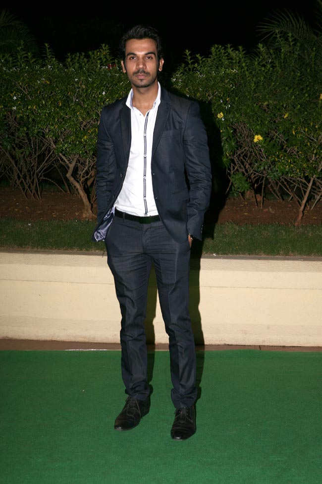 विशेष भट्ट की शादी की रिसेप्शन पर पहुंचे बॉलीवुड सितारें