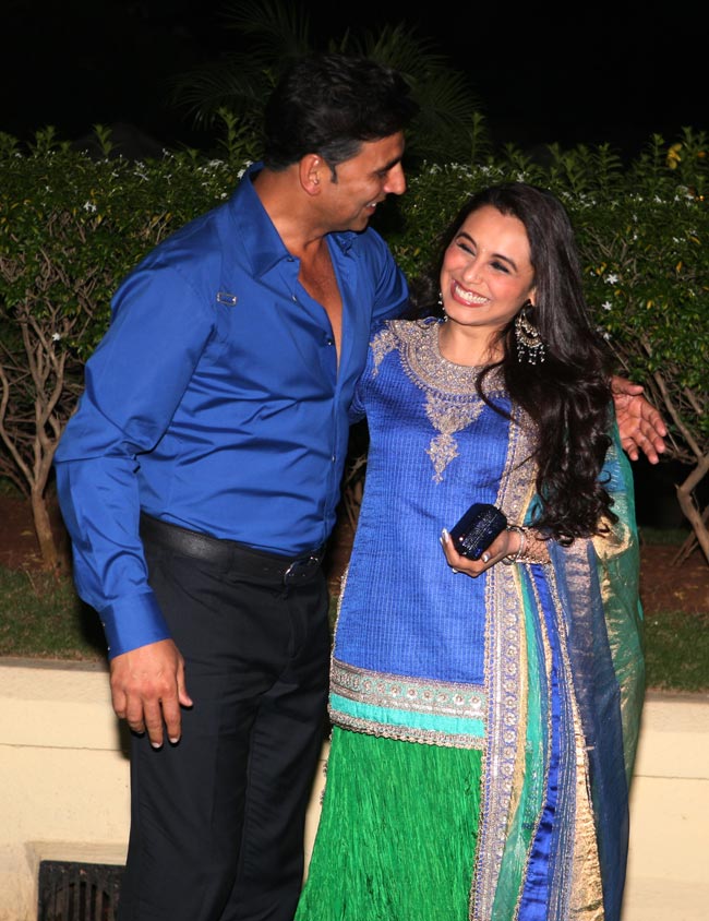 विशेष भट्ट की शादी की रिसेप्शन पर पहुंचे बॉलीवुड सितारें