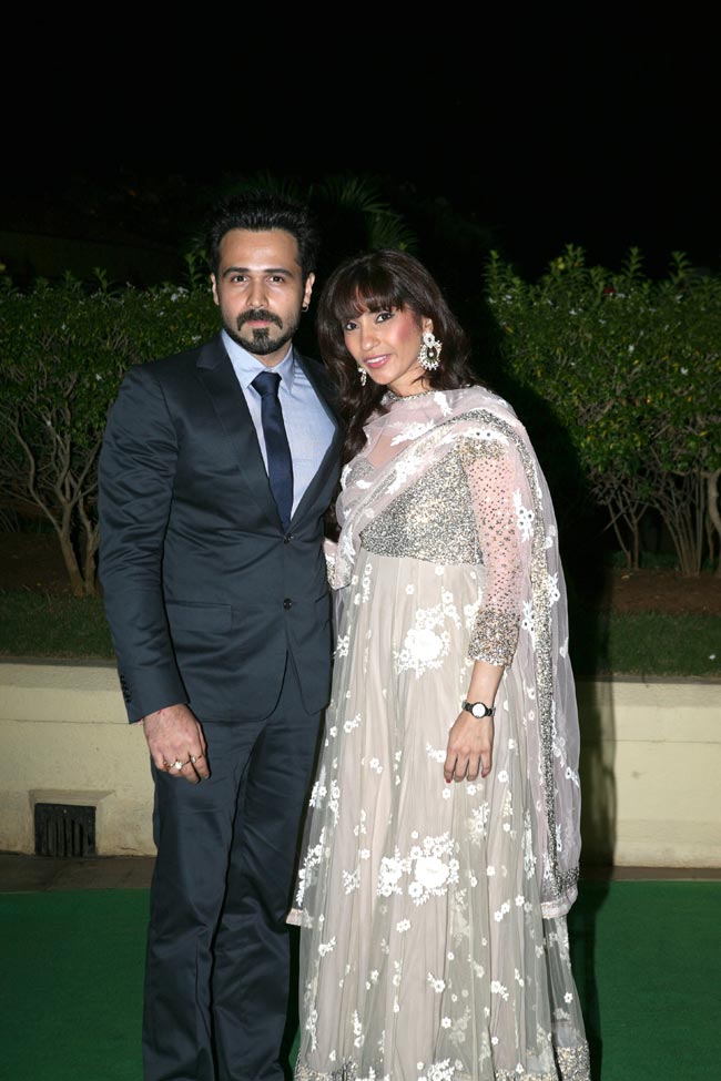 विशेष भट्ट की शादी की रिसेप्शन पर पहुंचे बॉलीवुड सितारें