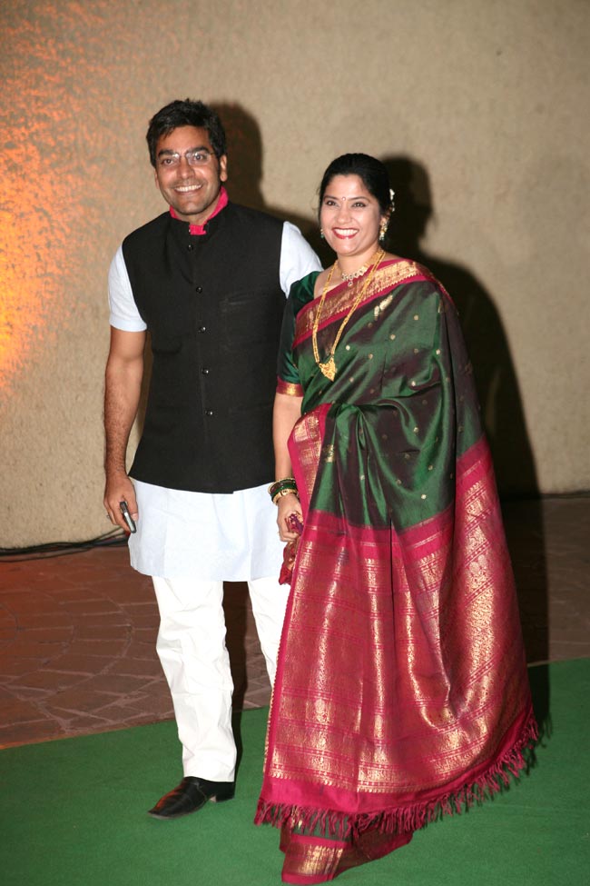 विशेष भट्ट की शादी की रिसेप्शन पर पहुंचे बॉलीवुड सितारें