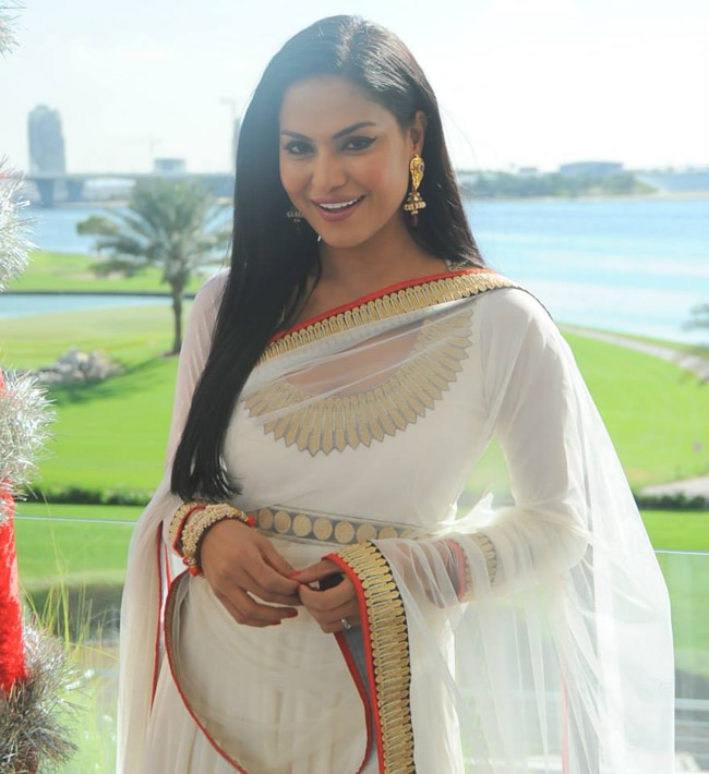 वीना मलिक ने रचाई शादी, देखिए Reception की तस्‍वीरें...