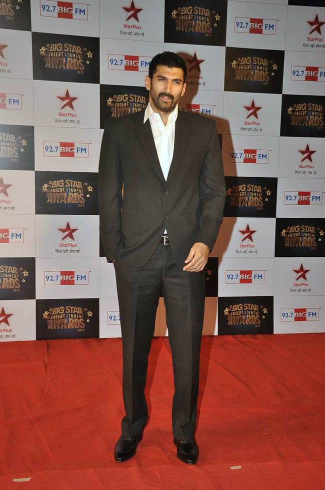 बिग स्‍टार इंटरटेनमेंट अवॉर्ड्स में बॉलीवुड सितारों का जमावड़ा
