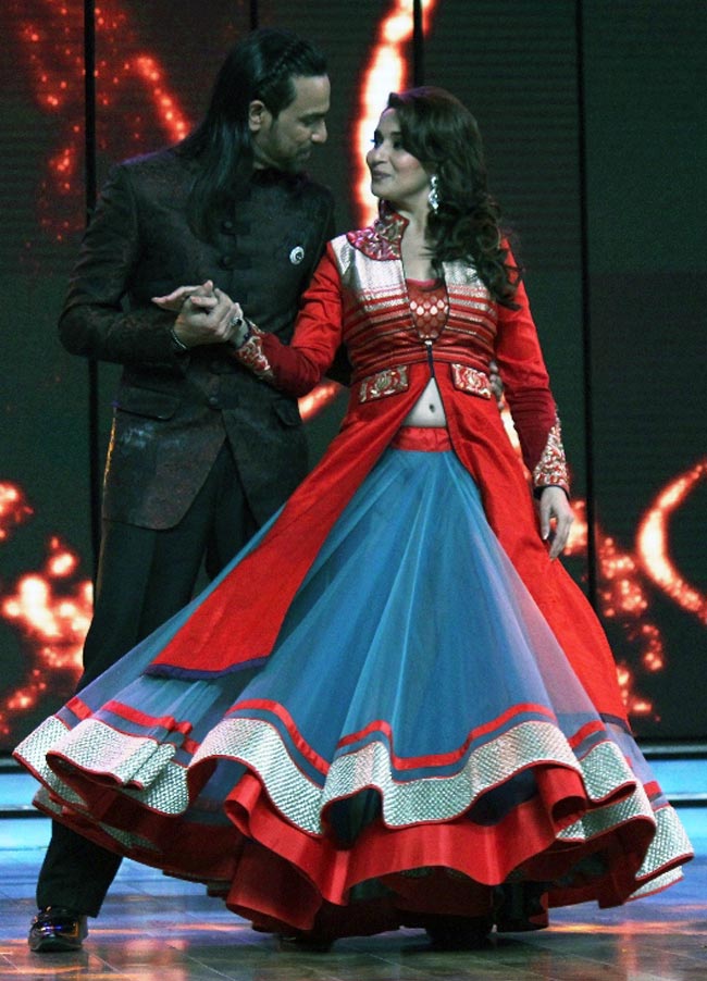 डांस इंडिया डांस-4 के सेट पर माधुरी और हुमा के ठुमके