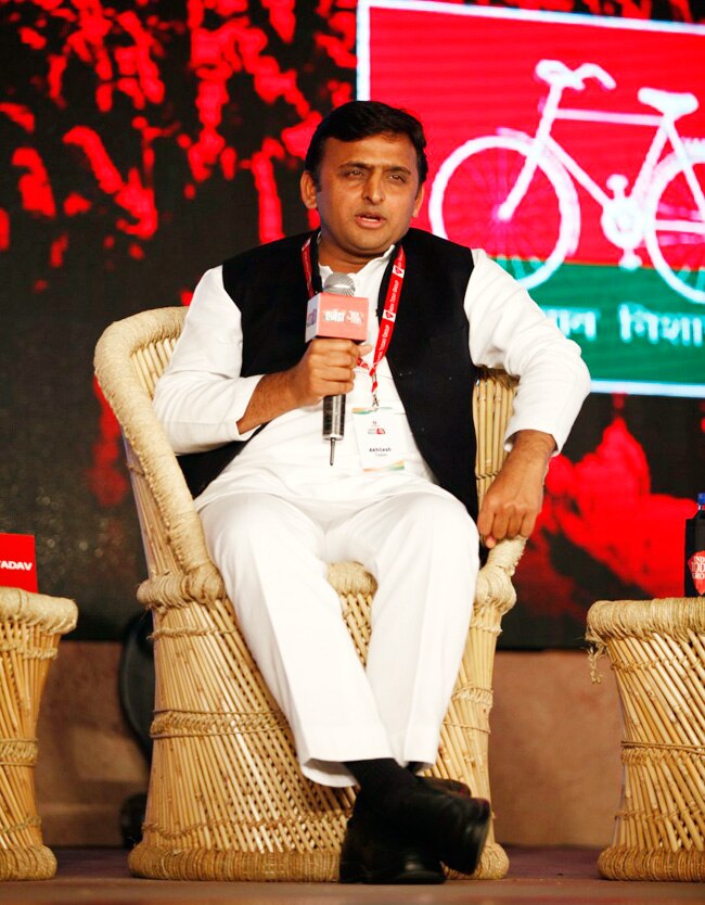 ...जब अखिलेश यादव ने मायावती को कहा बुआ